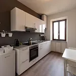Regolo House *