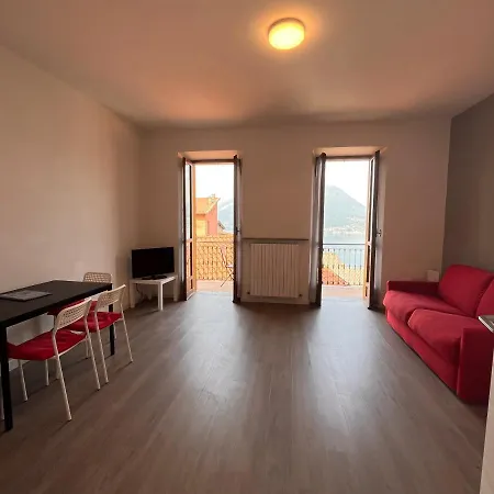 Regolo House Apartment *